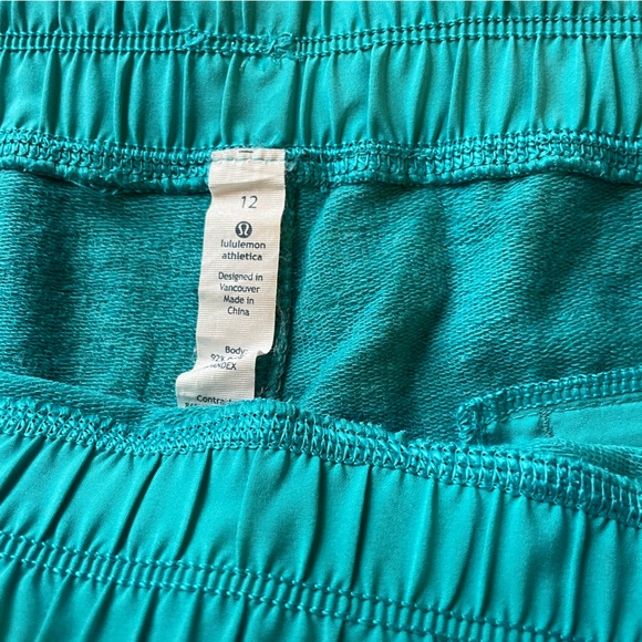 Lululemon shorts - size 12 - Picture 2 of 2